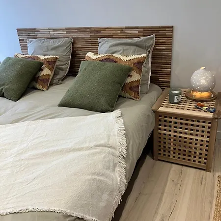 La Canopee Bed & Breakfast