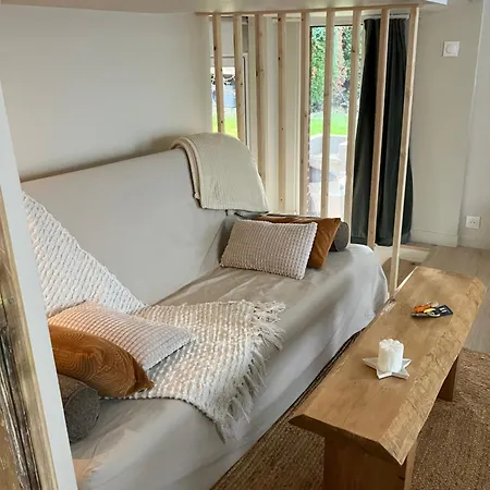 La Canopee Bed & Breakfast *