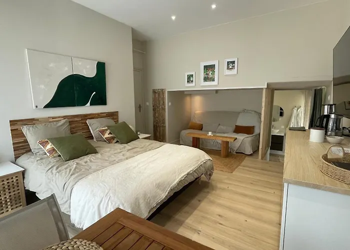 فندق مبيت وإفطار La Canopee 3*